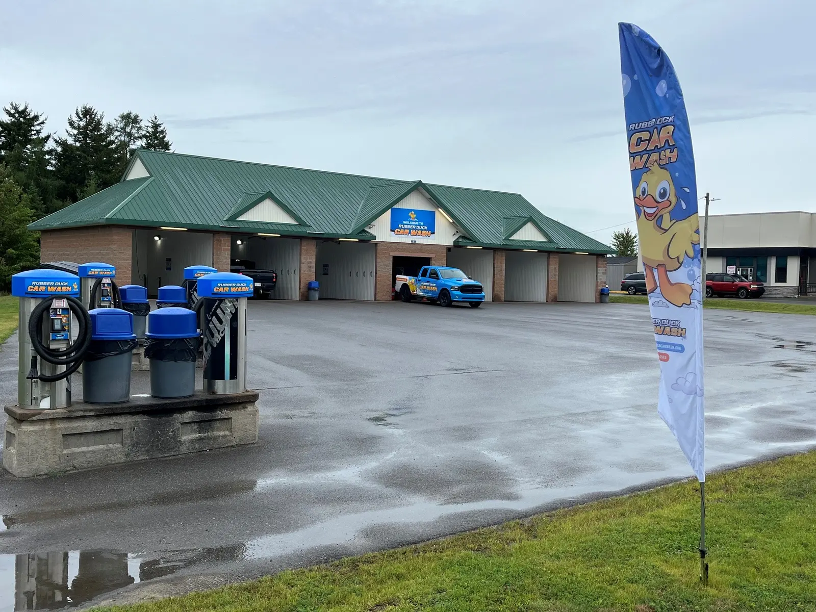 Rubber Duck Car Wash in Rothesay
